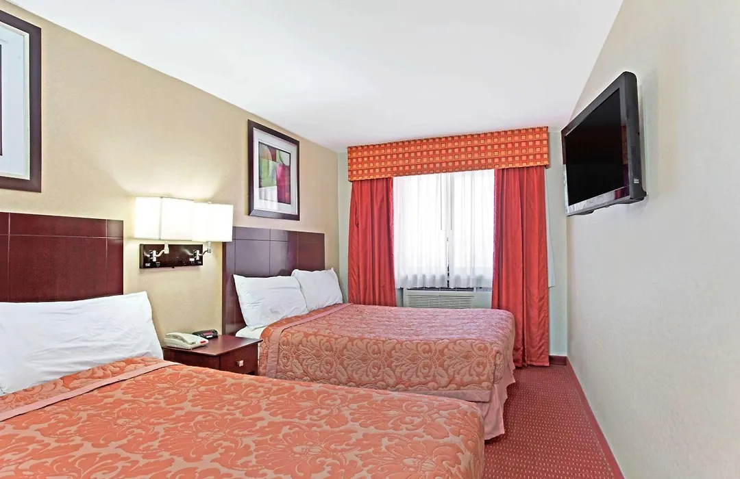 Super 8 By Wyndham Long Island City Lga Hotel-1